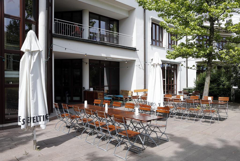 Tagungs- Und Bildungszentrum Steinbach/Taunus 스테인바크앰투너스 외부 사진